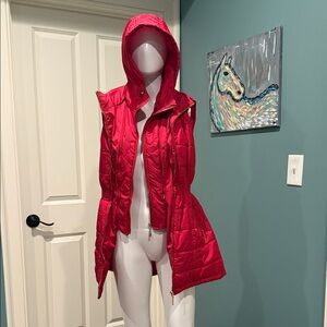Daisy Vibrant Red Hooded Vest